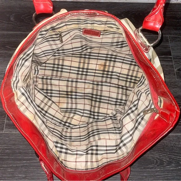 vintage Burberry Blue Label tote bag with red patent leather trim, - Picture 3 of 4